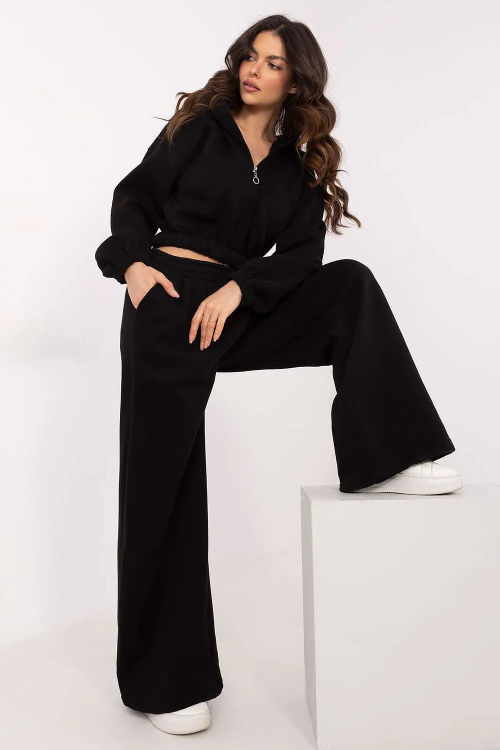 Comfortable stylish women's tracksuit