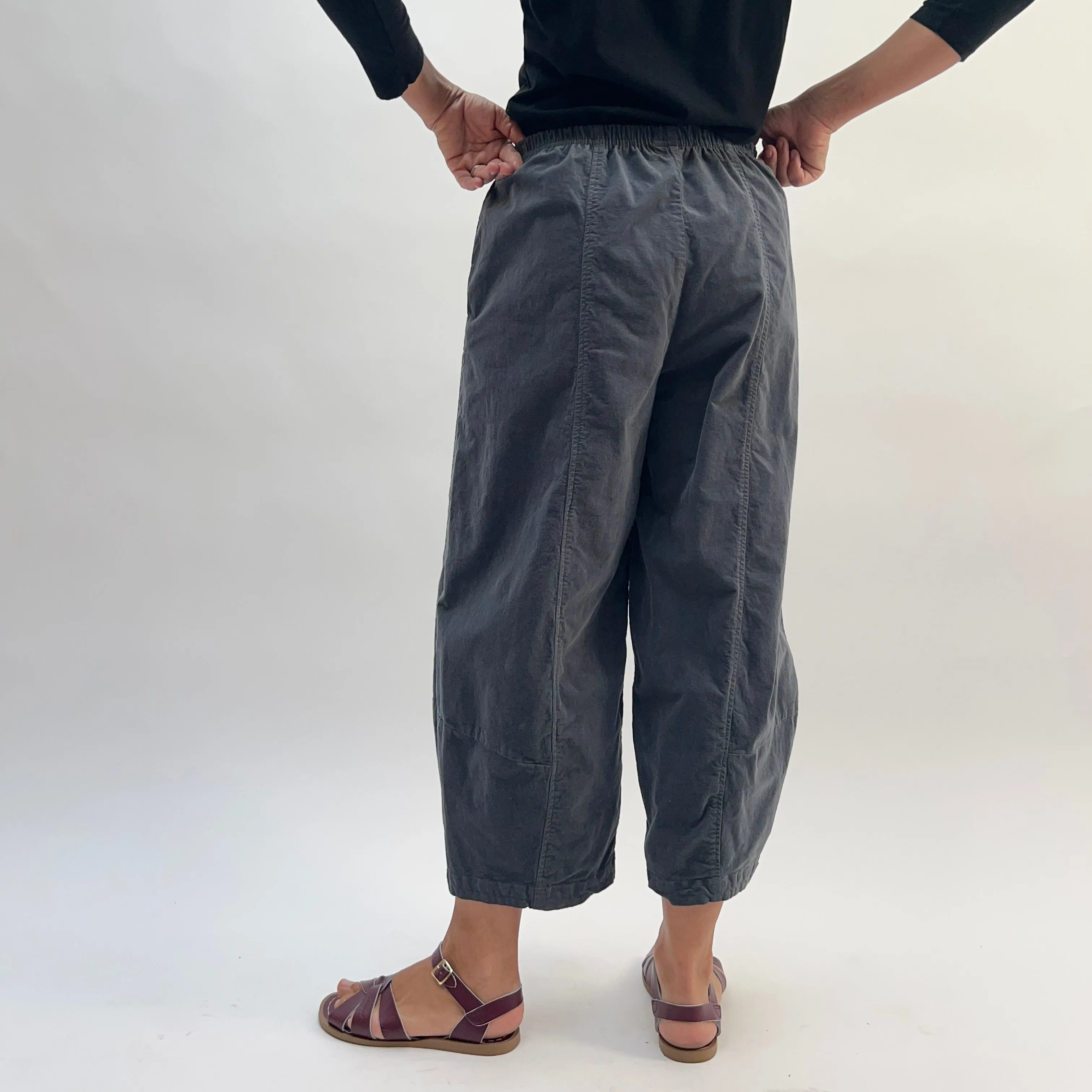 Cut Loose | Pinwheel Corduroy Lantern Pant in Anthracite